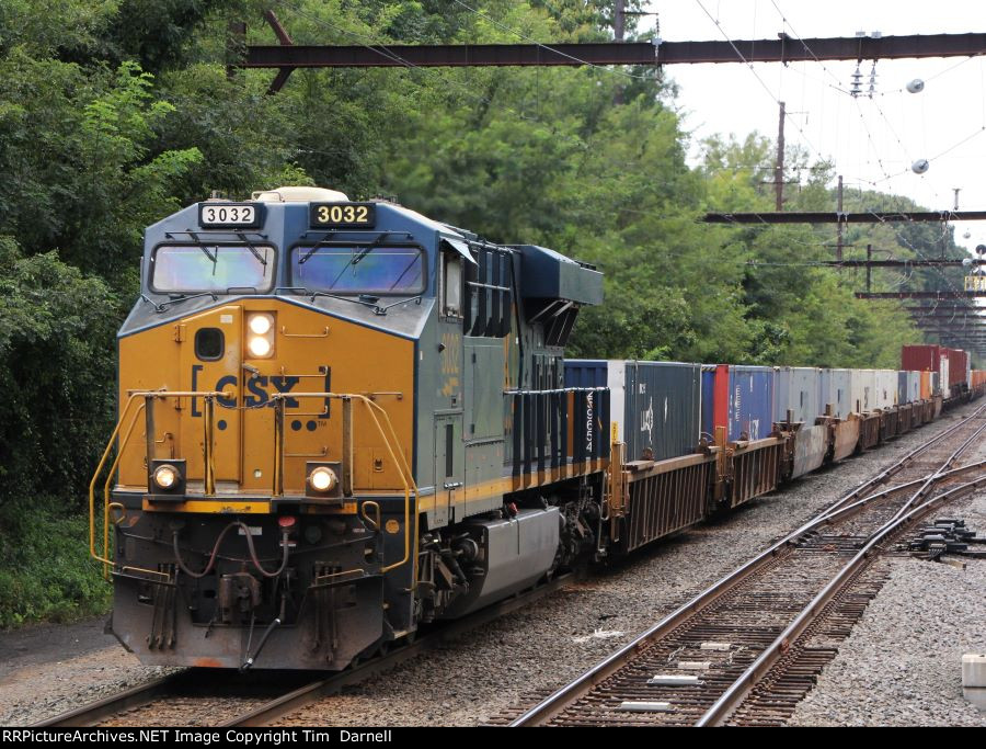 CSX 3032 leads Q032